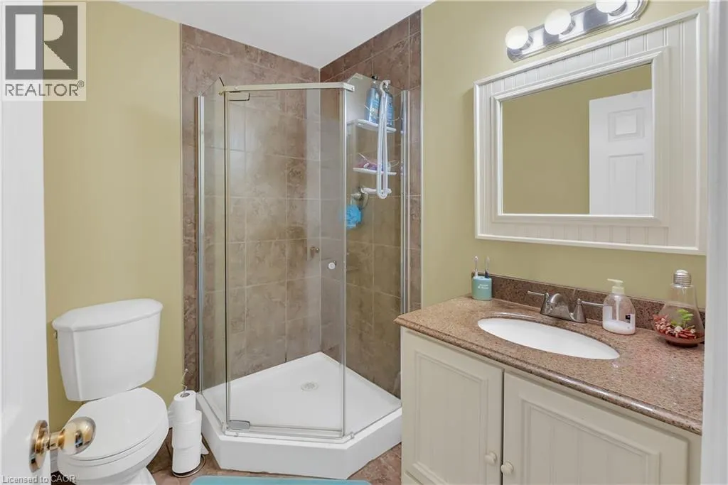 15 HEMLOCK Way