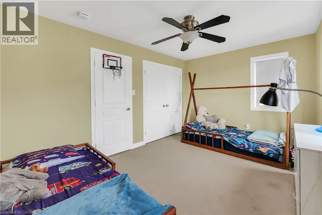 15 HEMLOCK Way