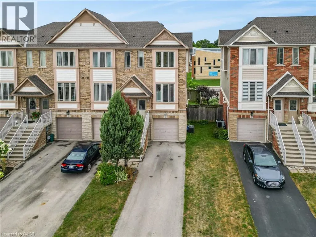 15 HEMLOCK Way