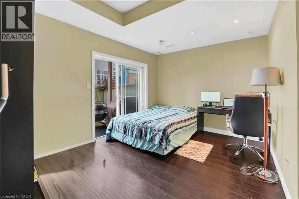 15 HEMLOCK Way