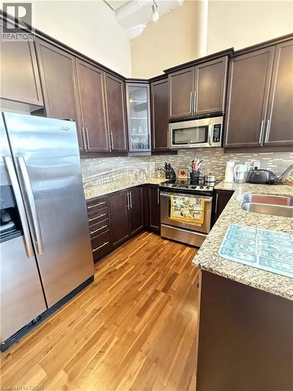 112 BENTON Street Unit# 209, #209