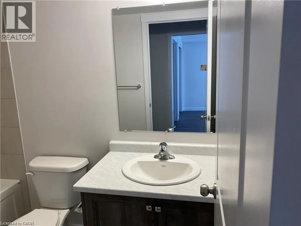 166 ROCHEFORT Street Unit# F, #F