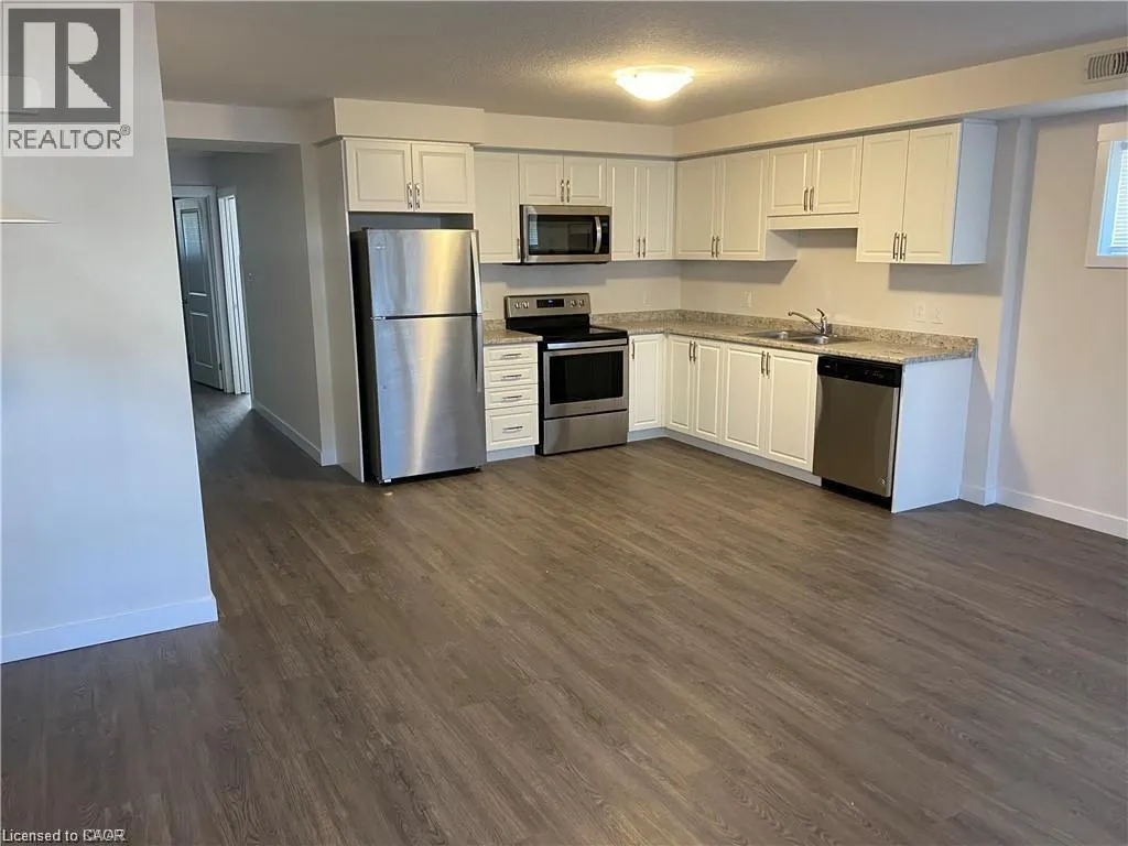 166 ROCHEFORT Street Unit# F, #F