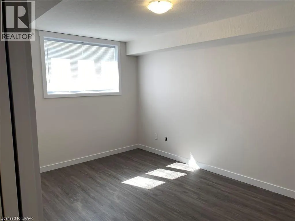 166 ROCHEFORT Street Unit# F, #F