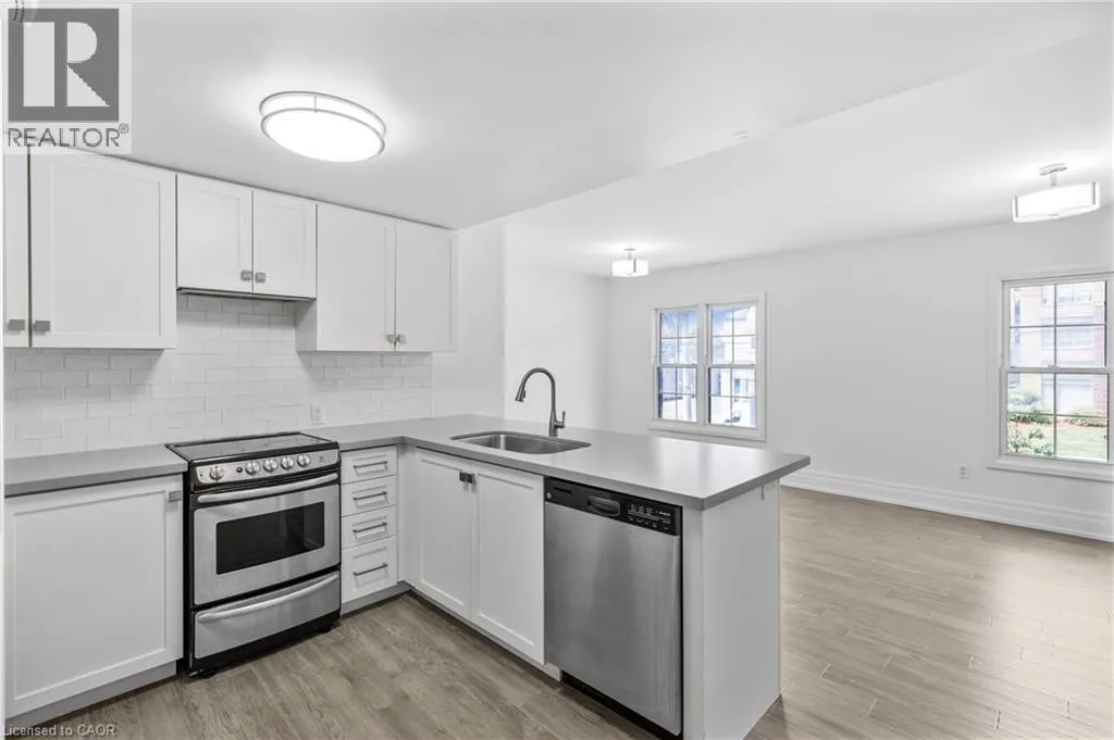 760 LAKESHORE Road E Unit# 206, #206