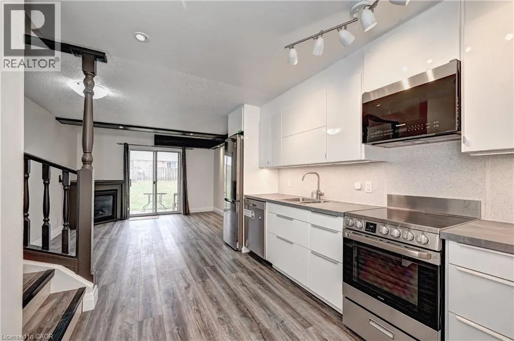 67 VALLEYVIEW Road Unit# 37, #37