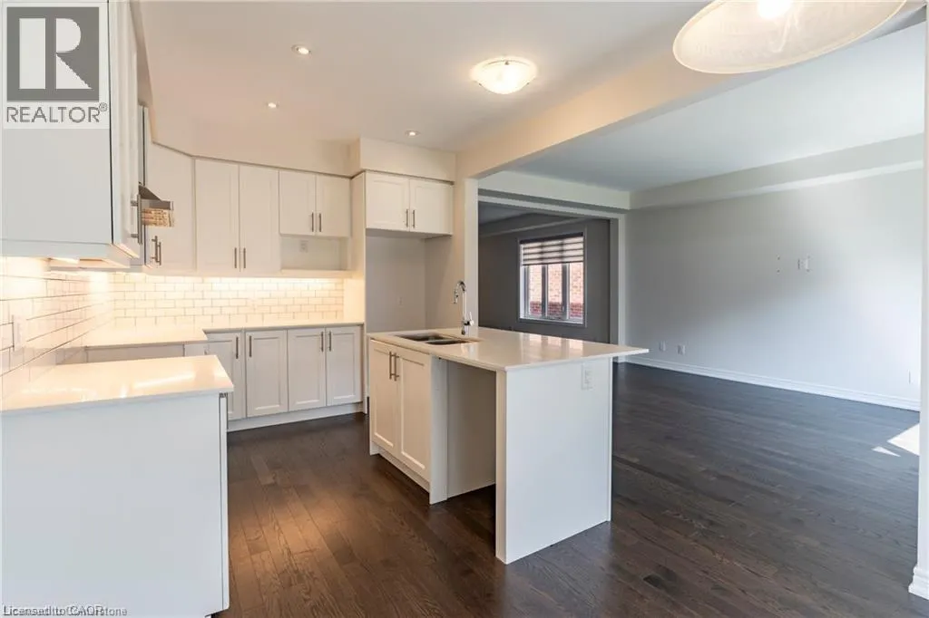 55 WILLIAM DUNLOP Street