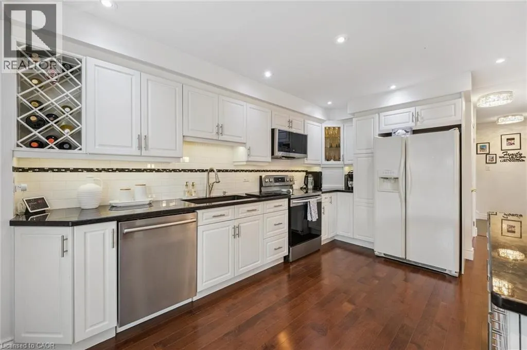 41 YORKVILLE Drive