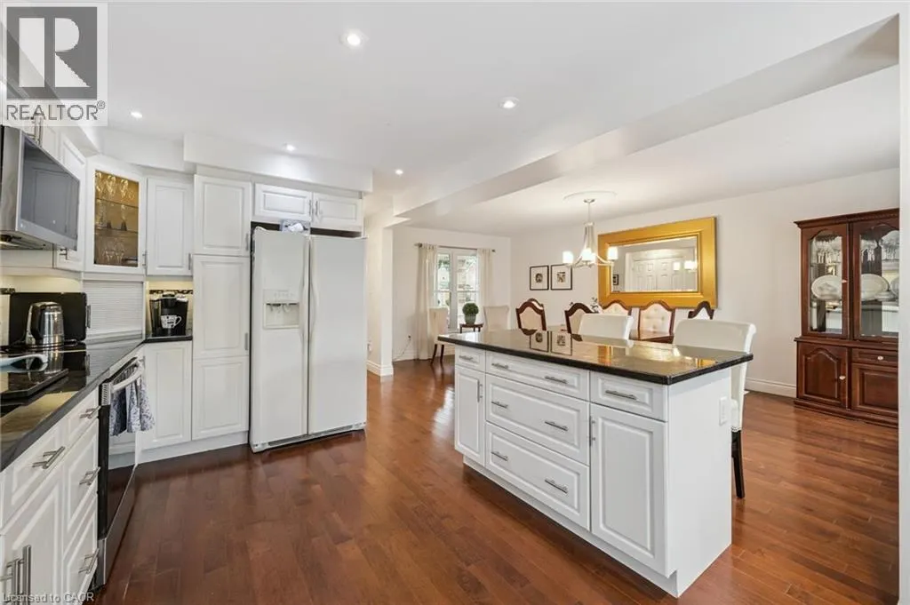 41 YORKVILLE Drive