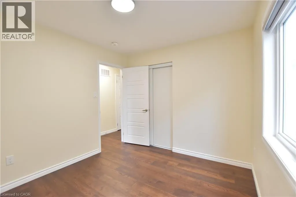 47 PICKETT Place