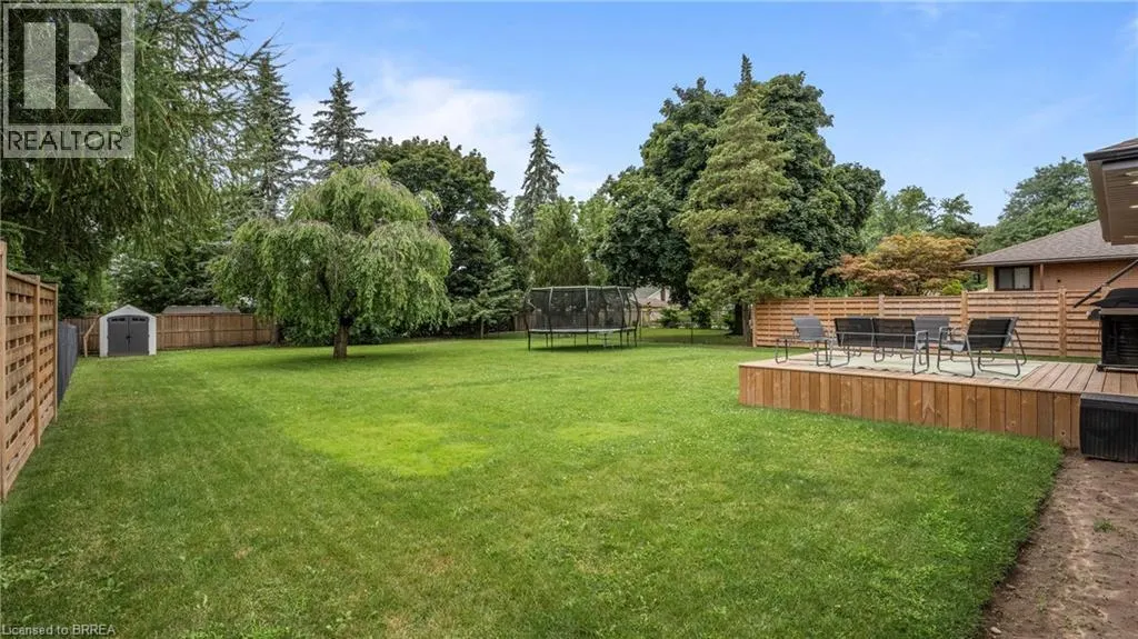 25 SENECA Crescent