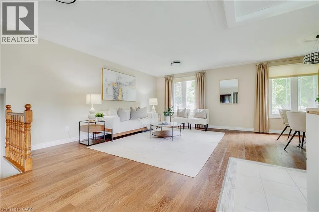 15 LAGUNA Crescent
