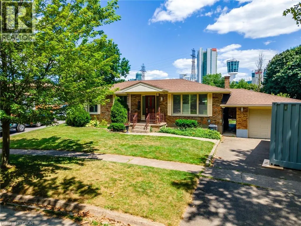 5712 SUNNYLEA Crescent