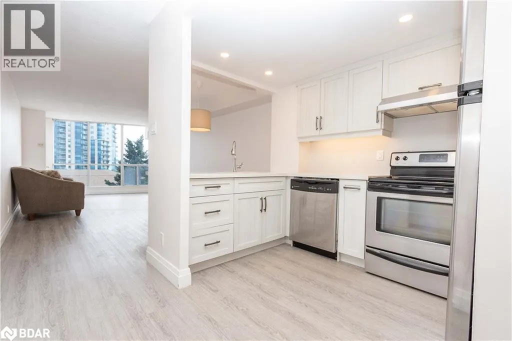 65 ELLEN Street Unit# 201, #201