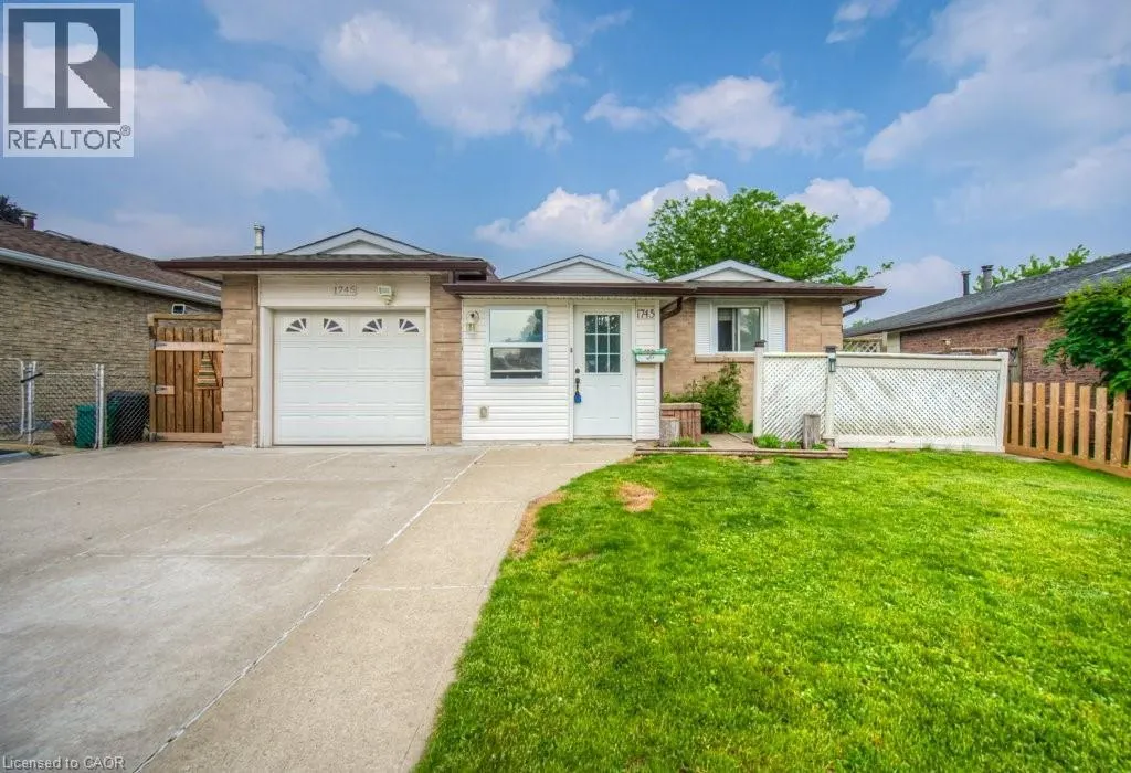 1745 BRIARWOOD Drive