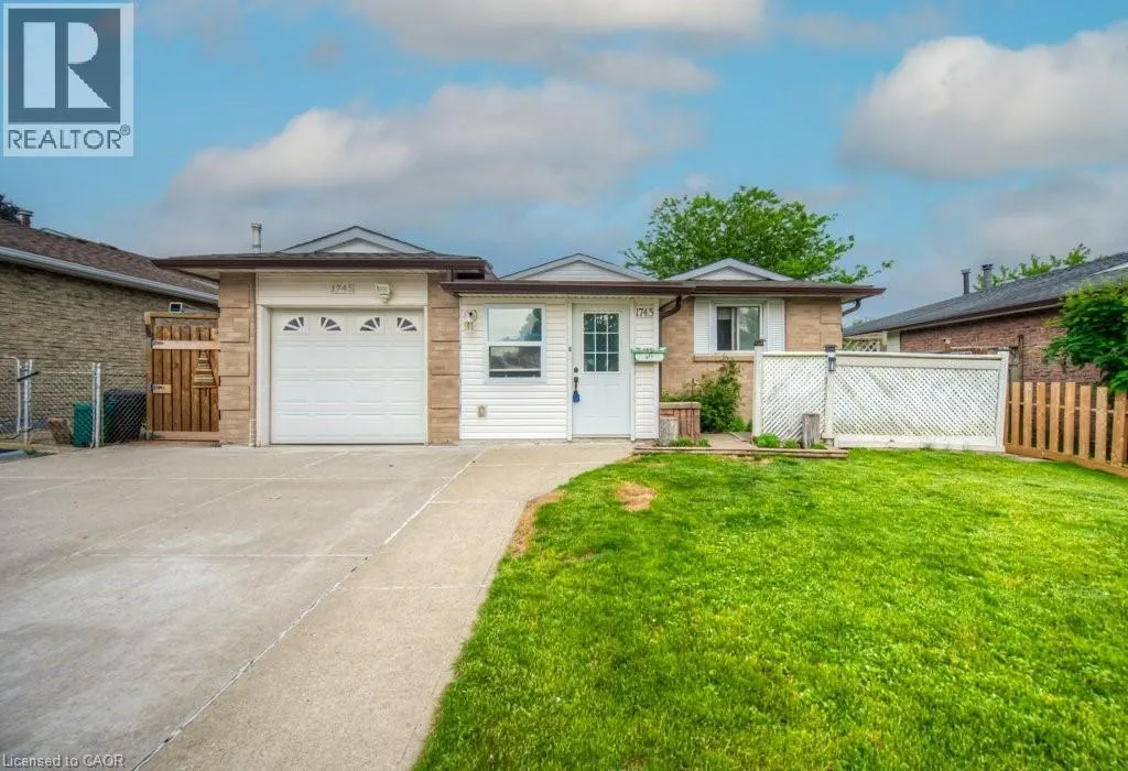 1745 BRIARWOOD Drive