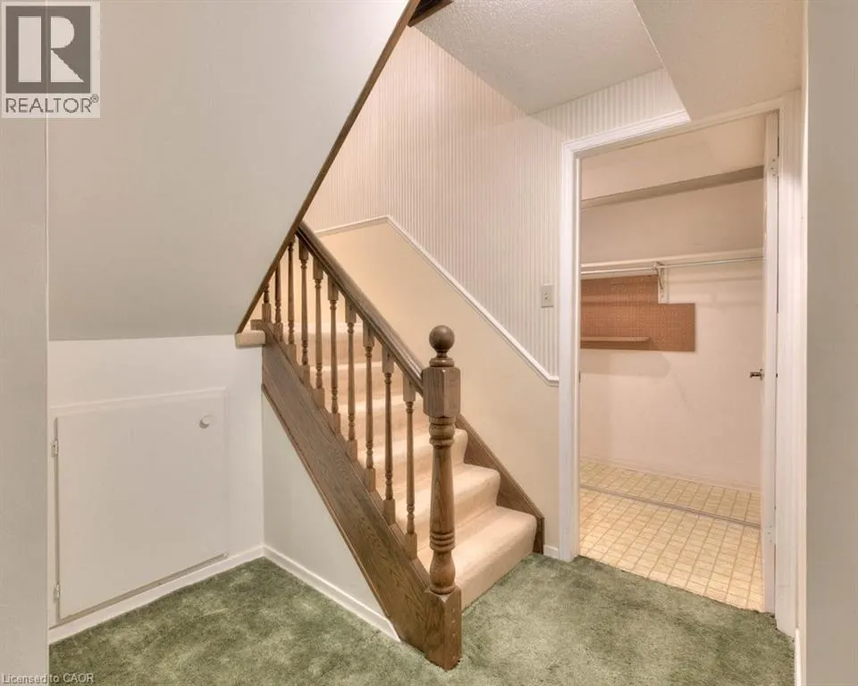487 BEECHWOOD Drive Unit# 2, #2