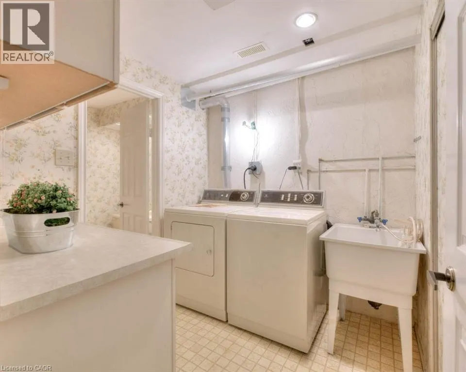 487 BEECHWOOD Drive Unit# 2, #2