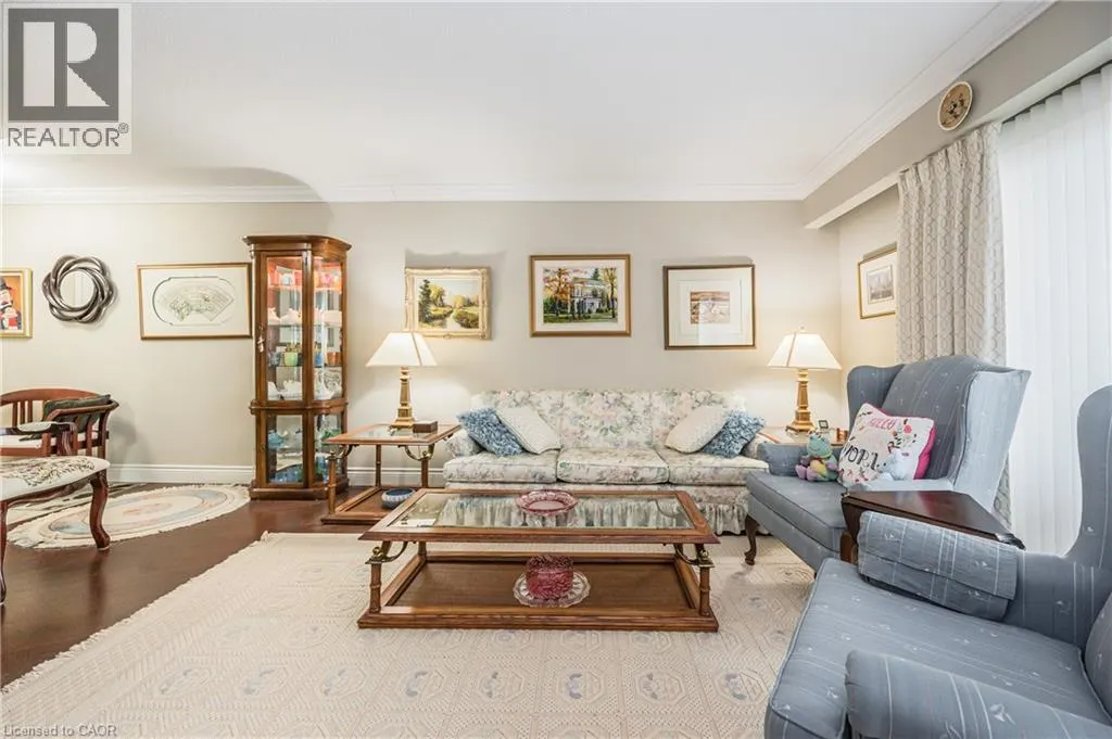 250 GLENRIDGE Drive S Unit# 1106, #1106
