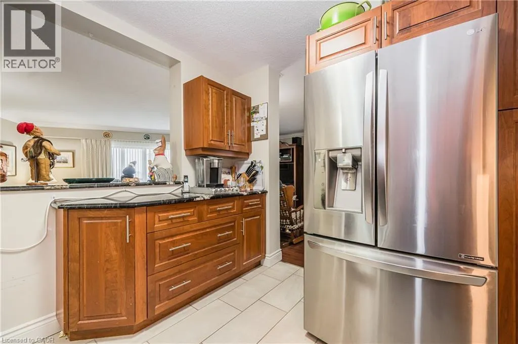 250 GLENRIDGE Drive S Unit# 1106, #1106