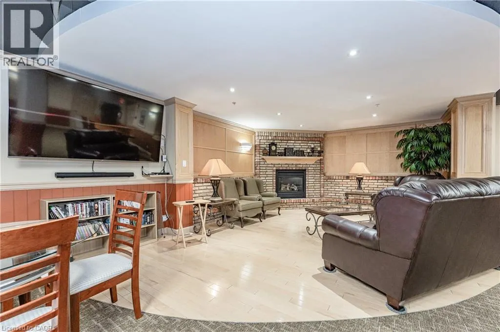250 GLENRIDGE Drive S Unit# 1106, #1106