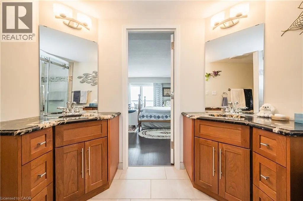 250 GLENRIDGE Drive S Unit# 1106, #1106