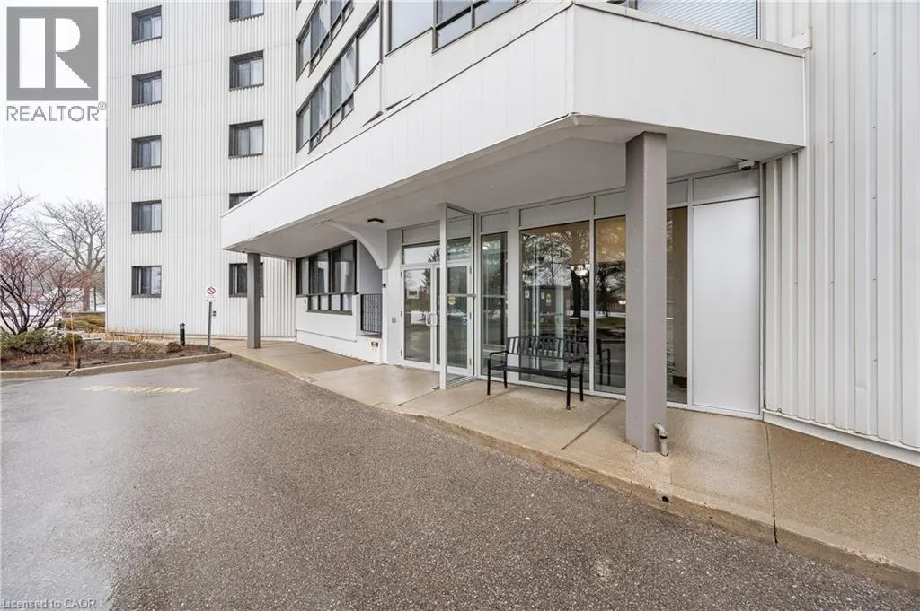 250 GLENRIDGE Drive S Unit# 1106, #1106