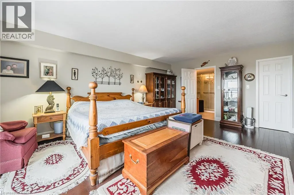 250 GLENRIDGE Drive S Unit# 1106, #1106