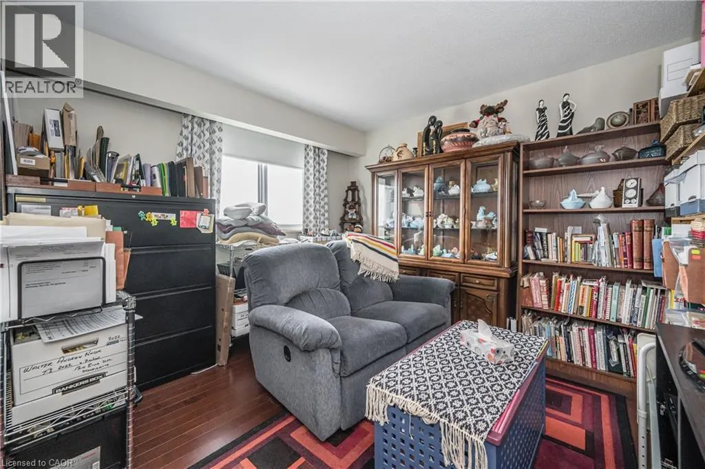 250 GLENRIDGE Drive S Unit# 1106, #1106