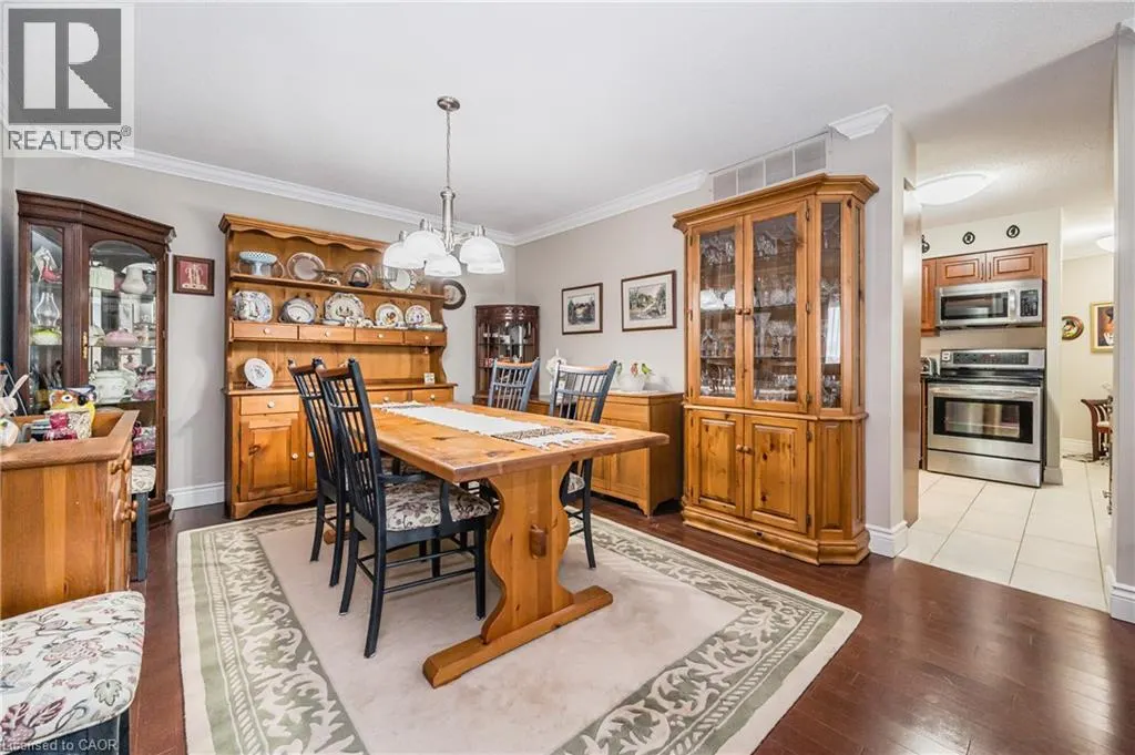 250 GLENRIDGE Drive S Unit# 1106, #1106