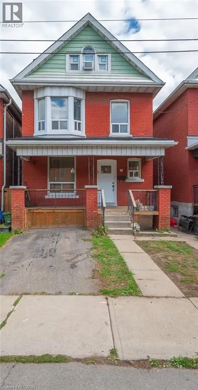 18 HUNTLEY Street