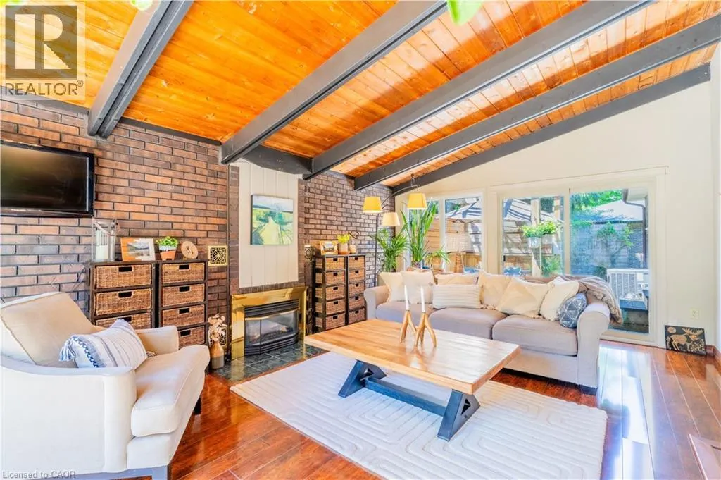 4 CEDAR Street