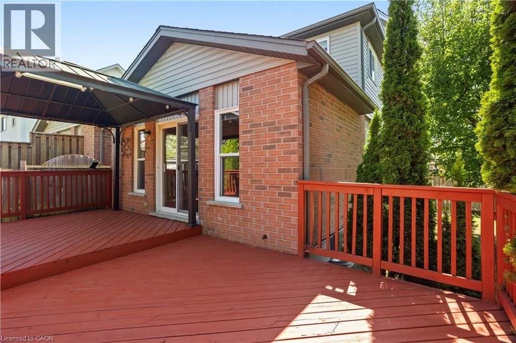2 DONNENWERTH Drive