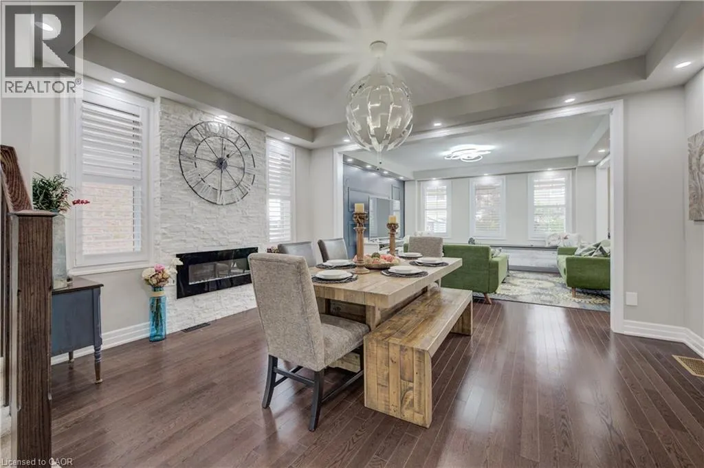 39 WANNAMAKER Crescent
