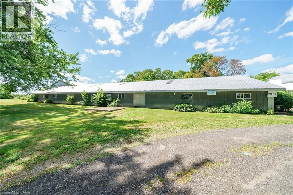 226 CARLUKE Road E