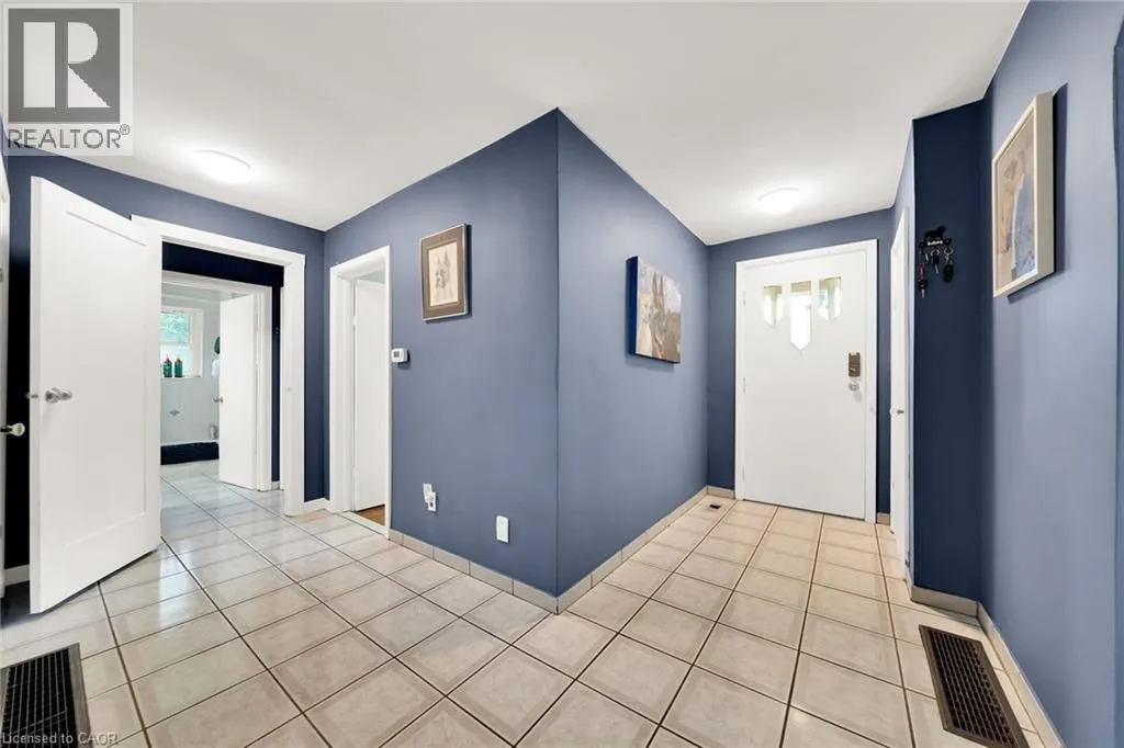 226 CARLUKE Road E