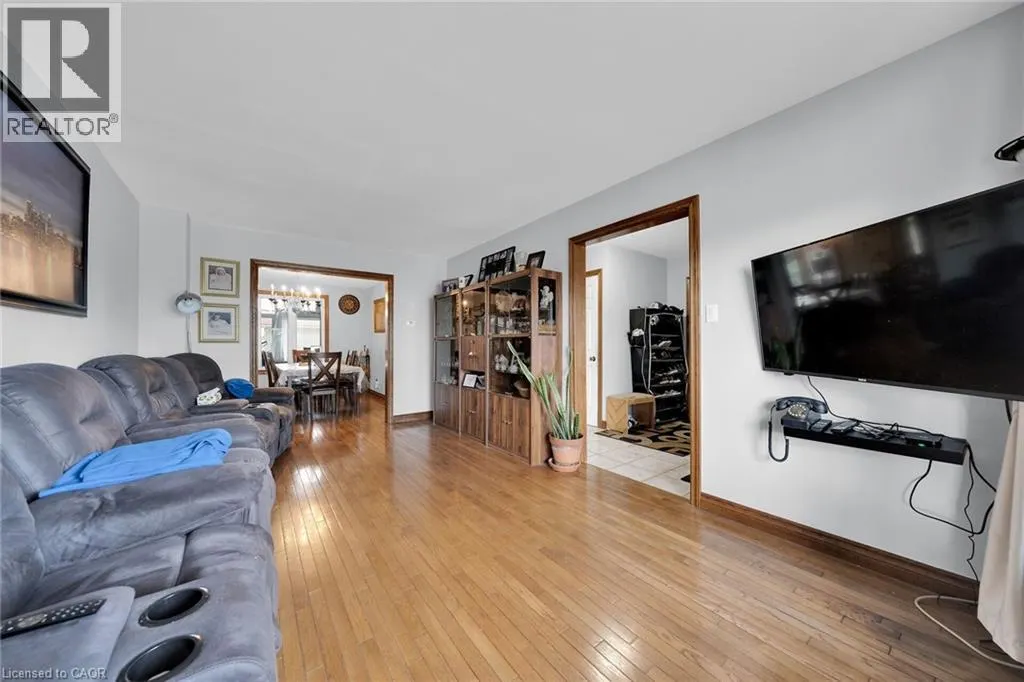 35 MACINTOSH Drive