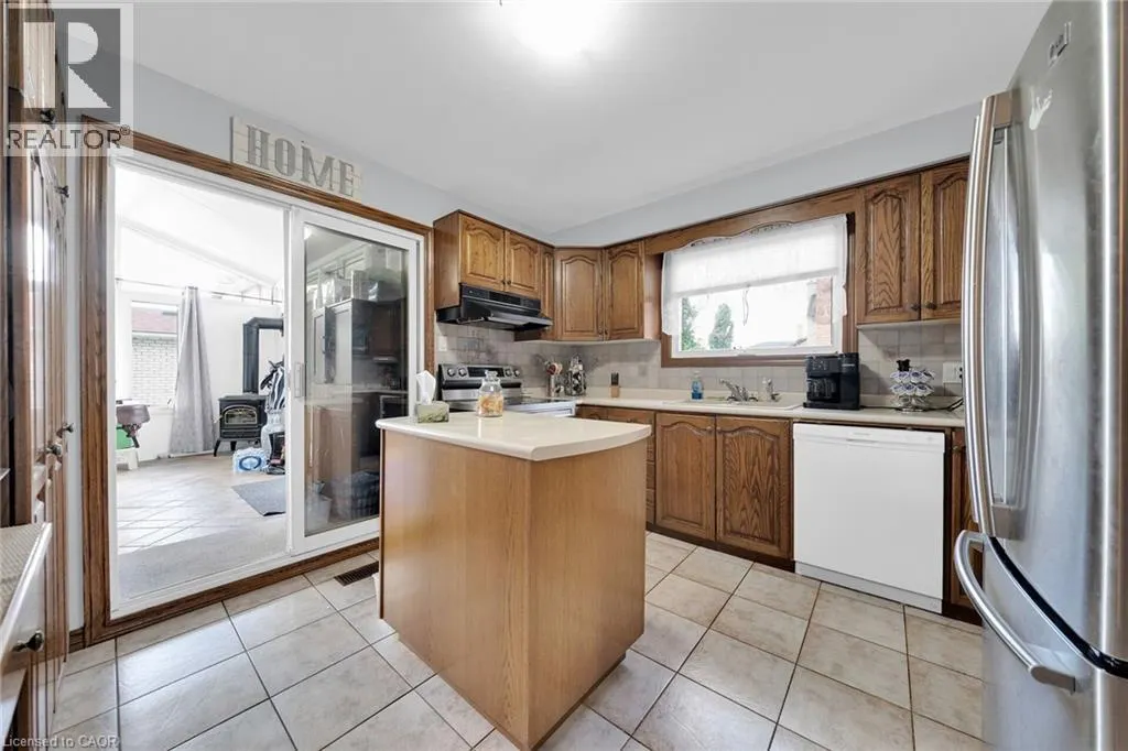 35 MACINTOSH Drive