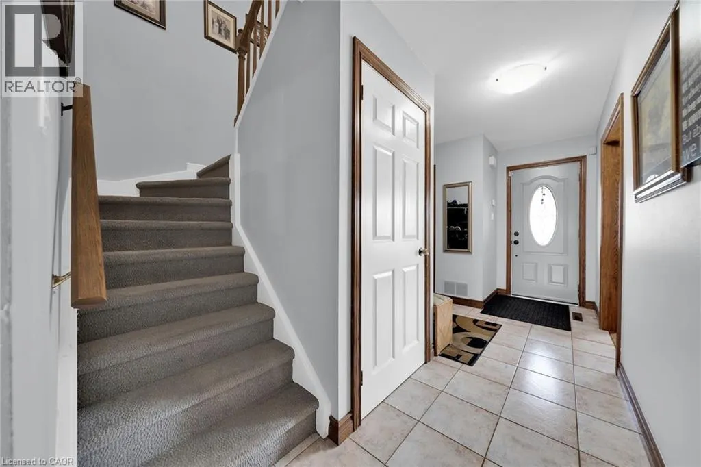 35 MACINTOSH Drive