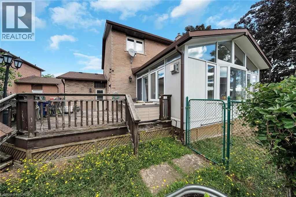 35 MACINTOSH Drive