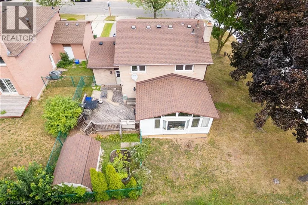 35 MACINTOSH Drive