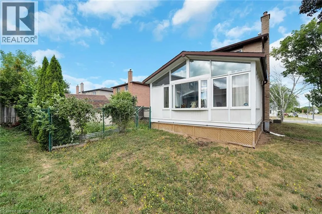 35 MACINTOSH Drive