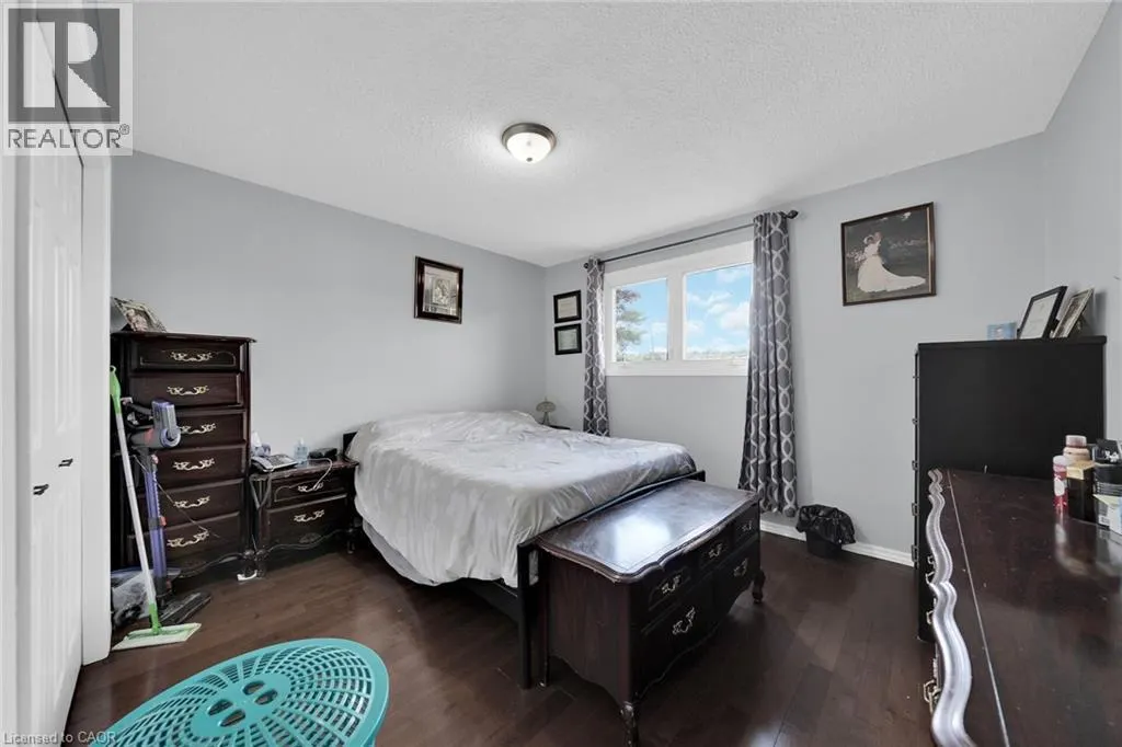 35 MACINTOSH Drive