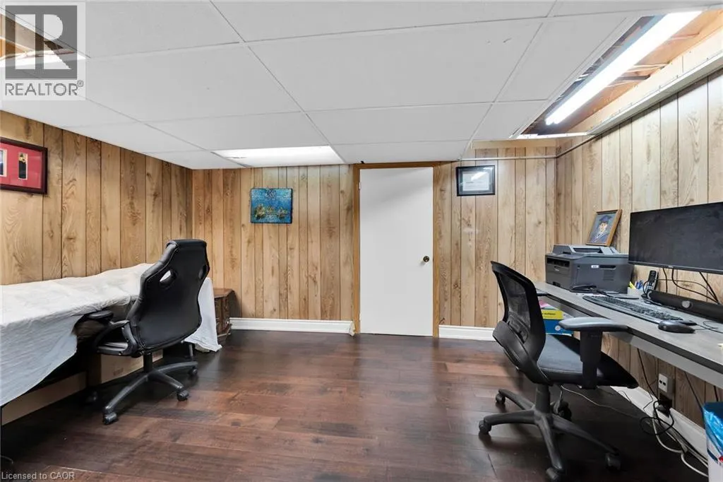 35 MACINTOSH Drive