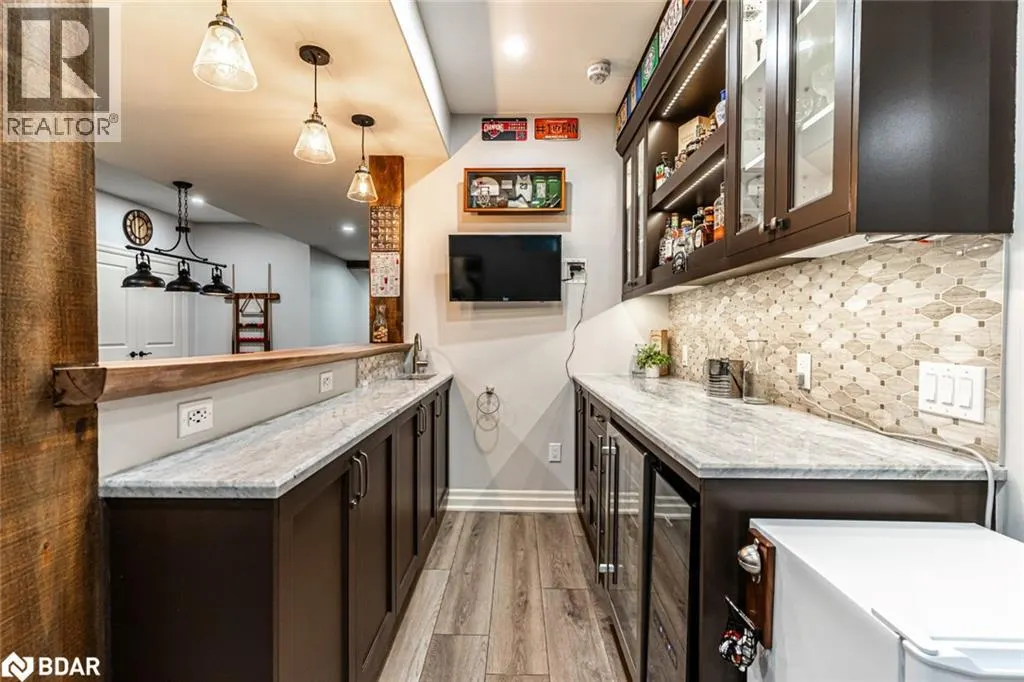 6 VALLEYVIEW DRIVE