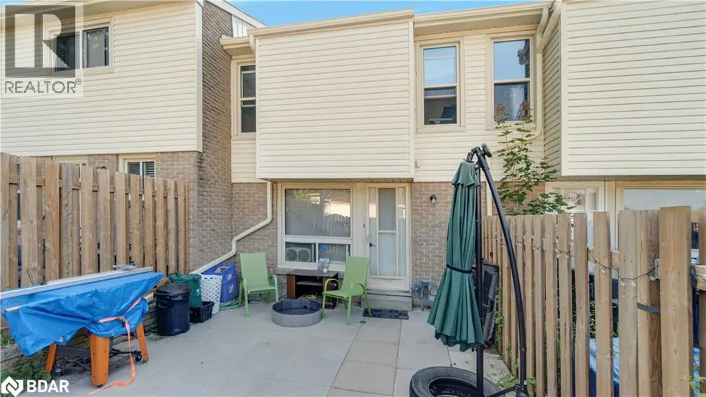165 GREEN VALLEY Drive Unit# 18, #18