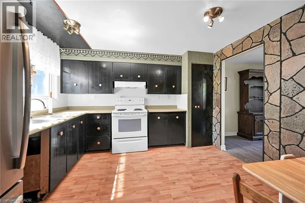 25 BRITTEN Close Unit# A11, #A11