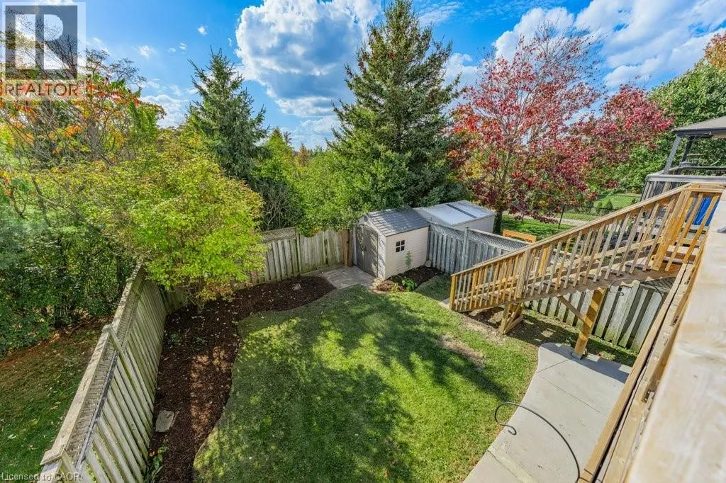 43 BOULDER Crescent
