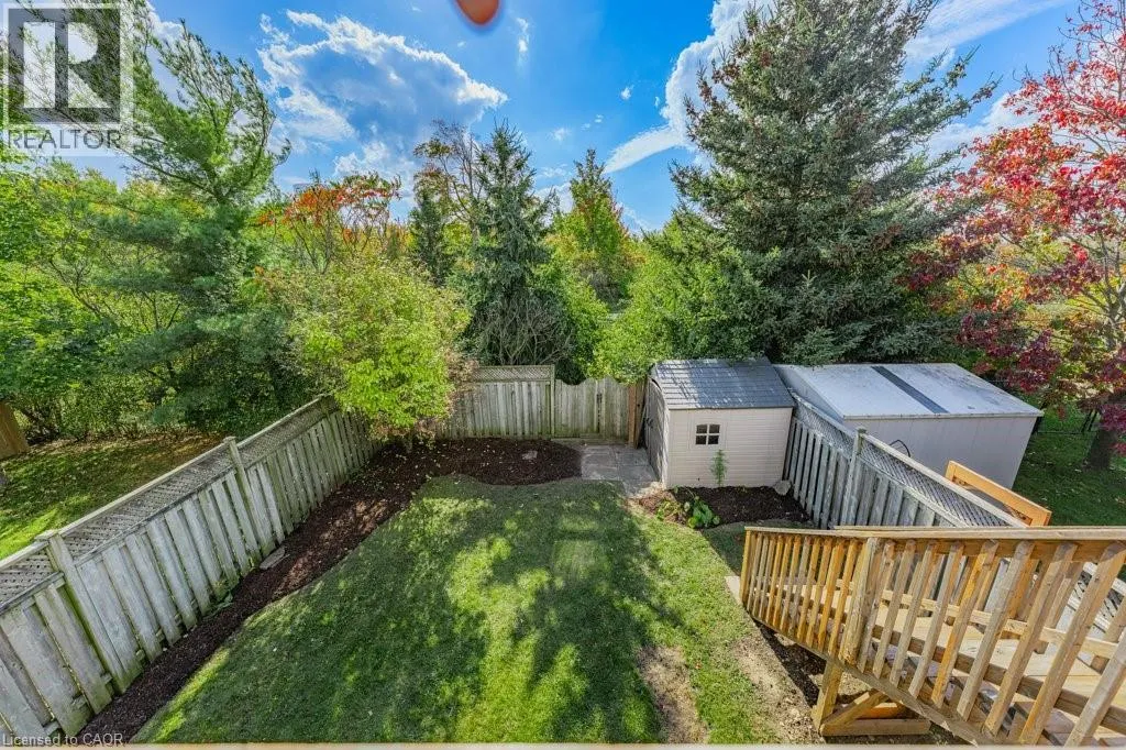 43 BOULDER Crescent
