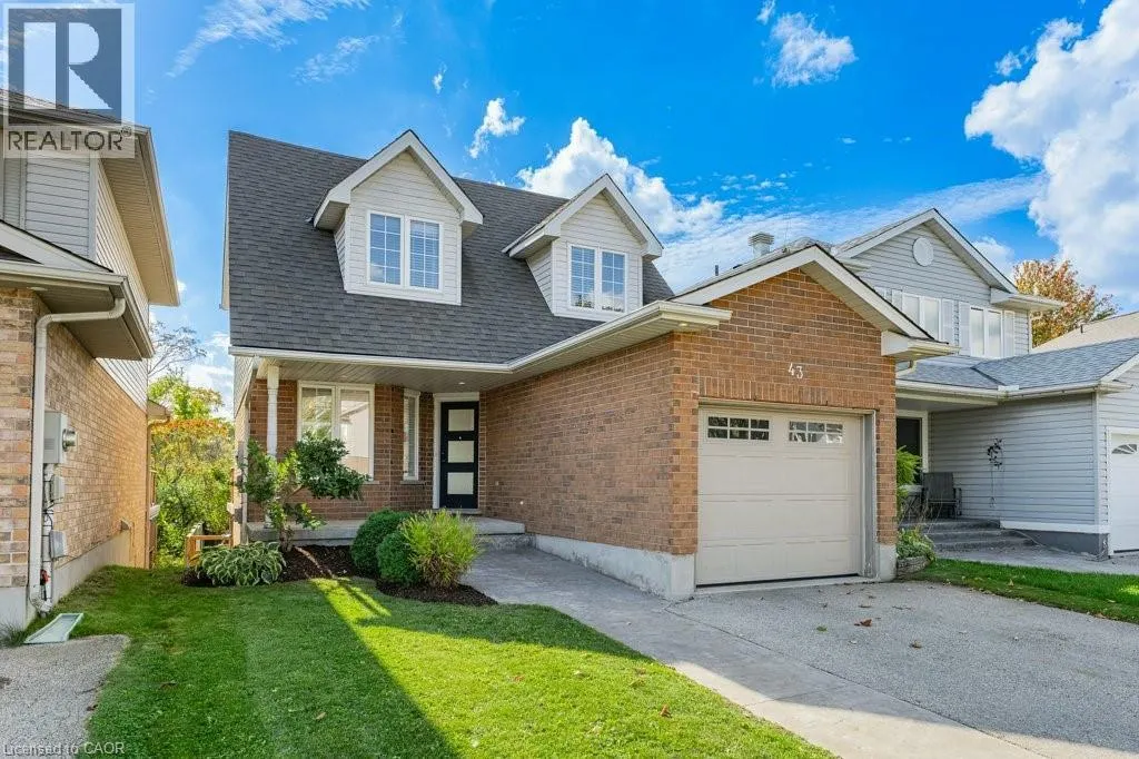 43 BOULDER Crescent